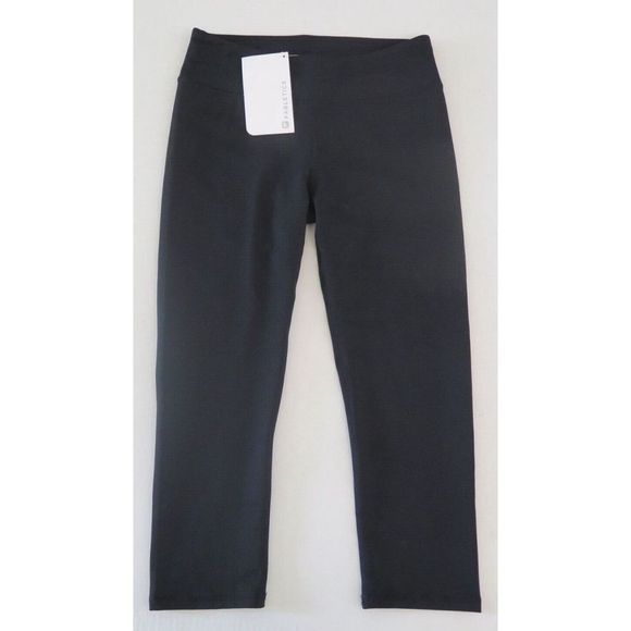 Fabletics Women's Sz XS (4) Black PowerHold Salar Capri Crop Capri Tights $50 - Picture 1 of 3